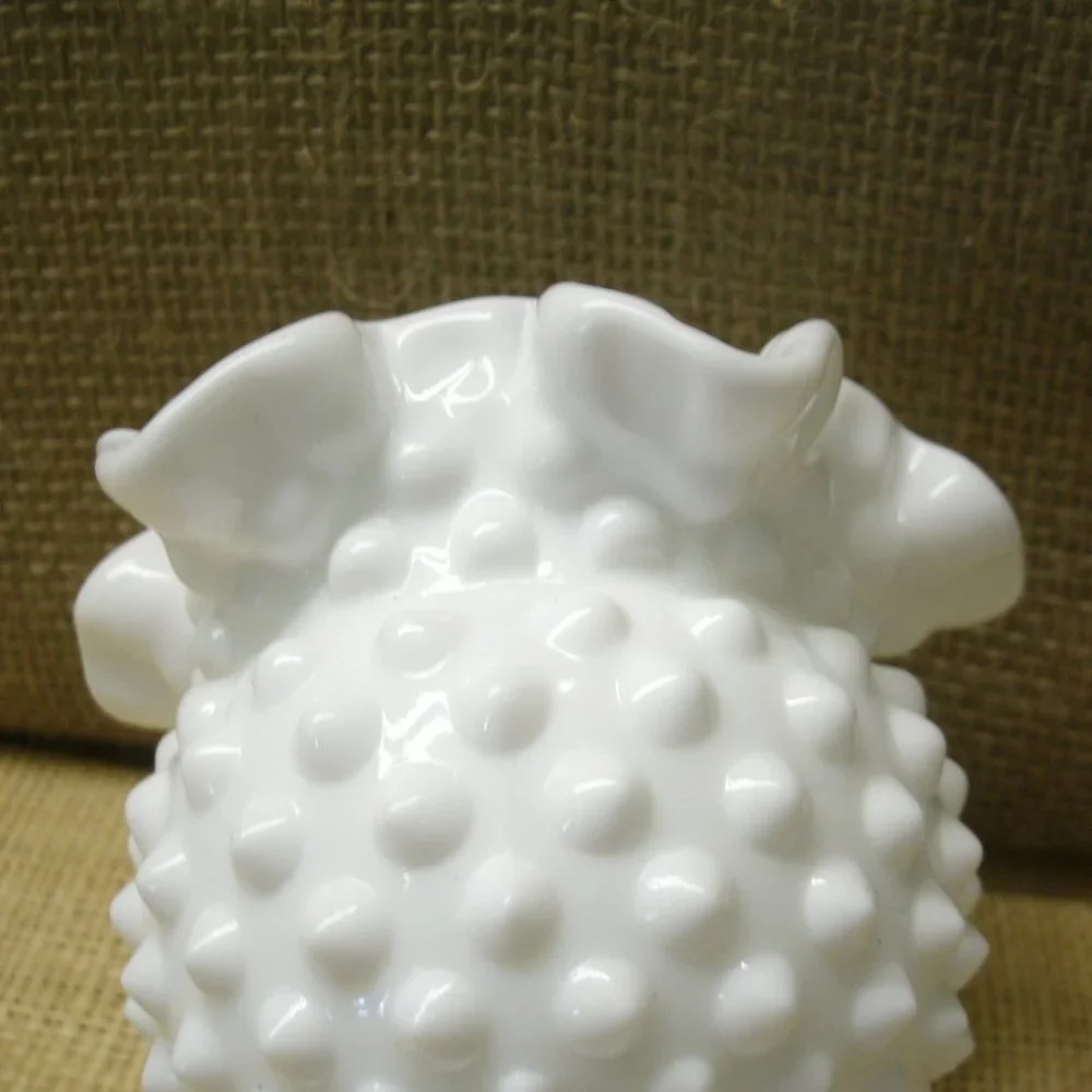 Fenton vintage hobnail